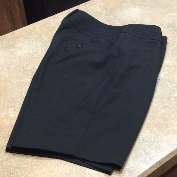 Short The Limited Drew Fit - Taille 2, Vert, Ourlet Retroussé - Neuf Jamais Porté (sans étiquette)